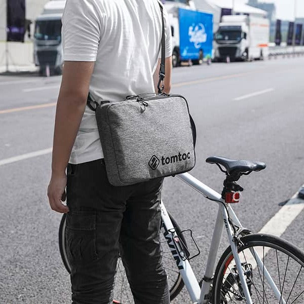 กระเป๋า macbook มีหูหิ้ว มีสายสะพาย